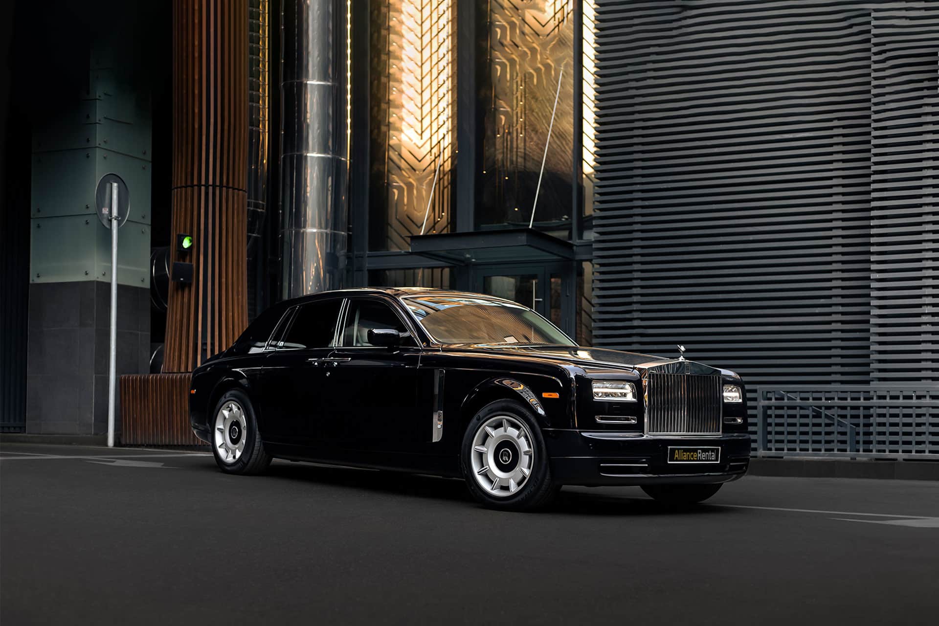 Аренда вип-авто Rolls-Royce Ghost Phantom