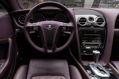 Автомобиль премиум-класса Bentley Continental GT II